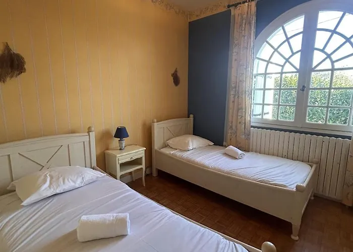 La Hume Family & Harbor House Gujan-Mestras