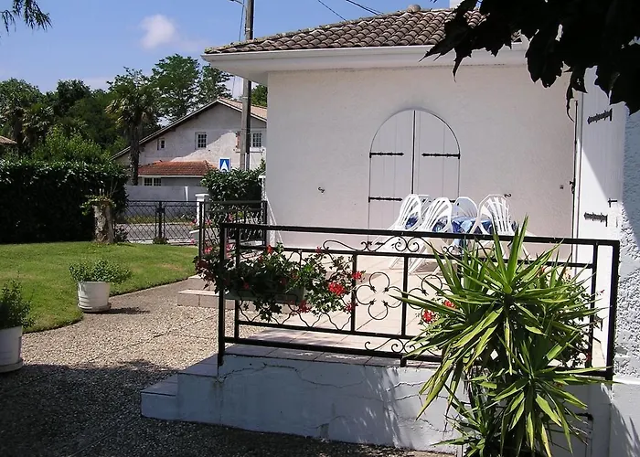 La Hume Family & Harbor House Gujan-Mestras